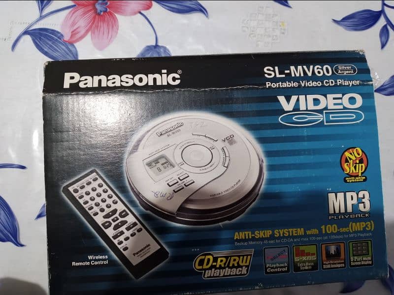 PANASONIC PORTABE MP3 / VCD PLAYER 1