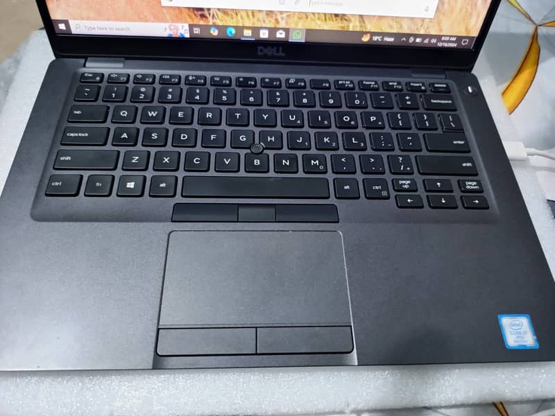 DELL Laptop 5400, I7 8th Gen. 16/512 ssd M2 3