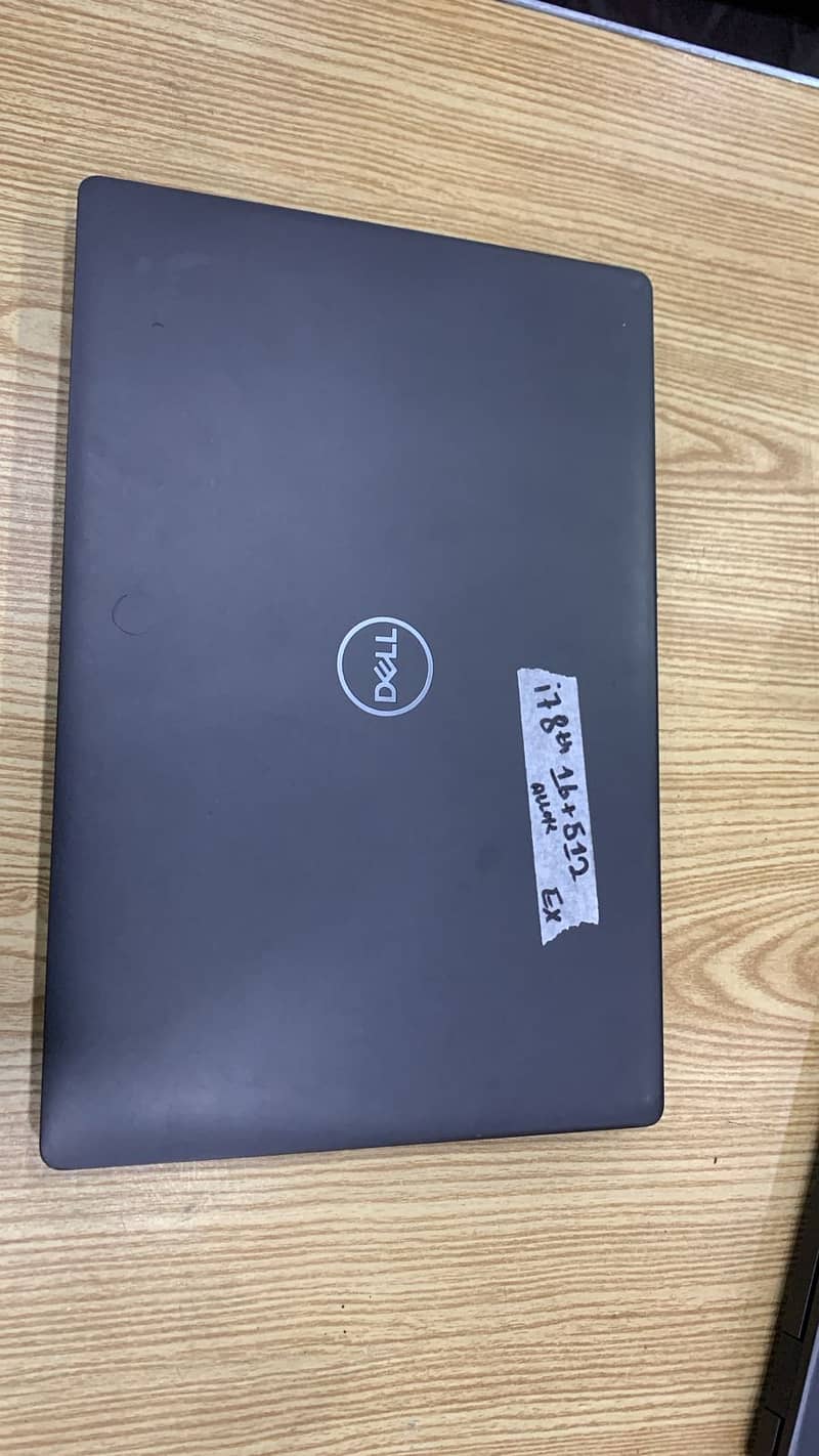 DELL Laptop 5400, I7 8th Gen. 16/512 ssd M2 6