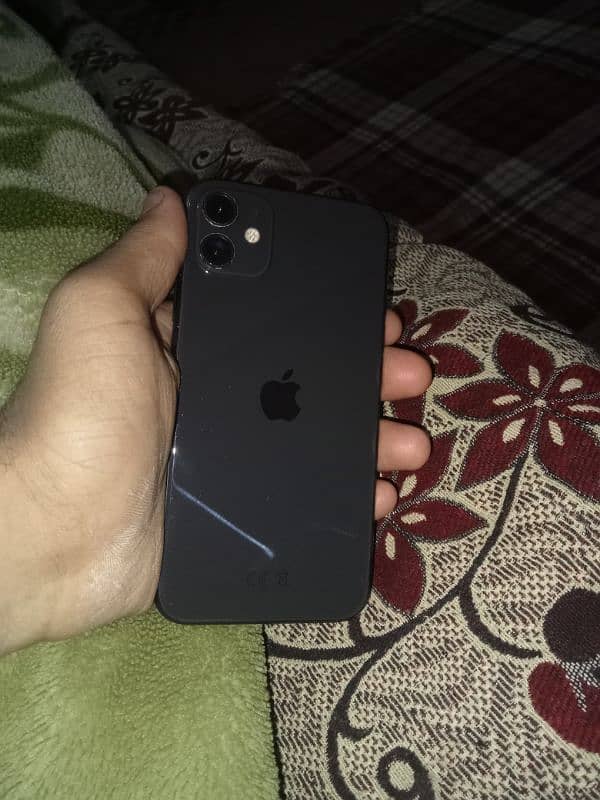 iphone 11 with box and original cable 9