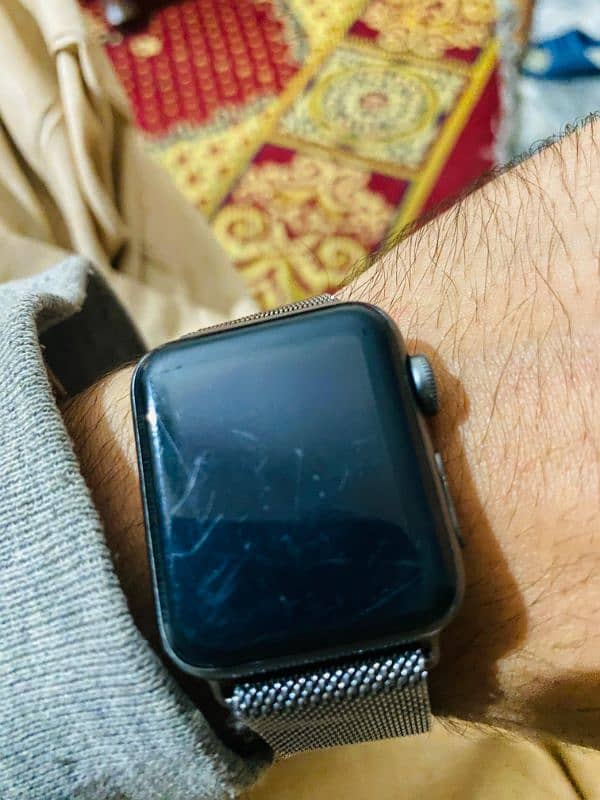 Apple series 3 smart watch 1