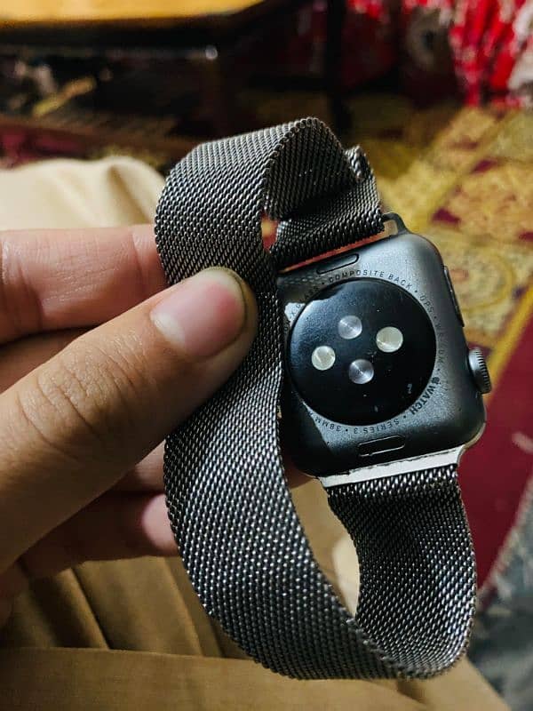 Apple series 3 smart watch 2