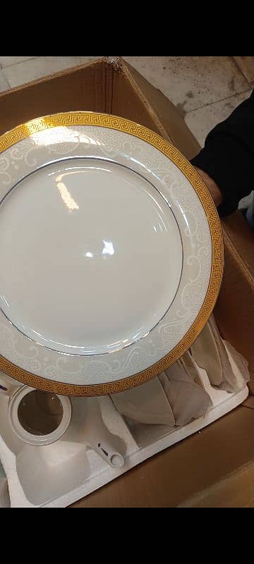 Super Bona Fine Dinner Set 61 Piece 8 Person 0