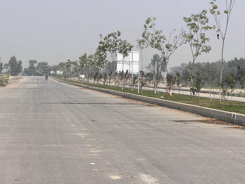 G1-Block 5 Marla near main Boulevard plot Available in LDACityLahore 10