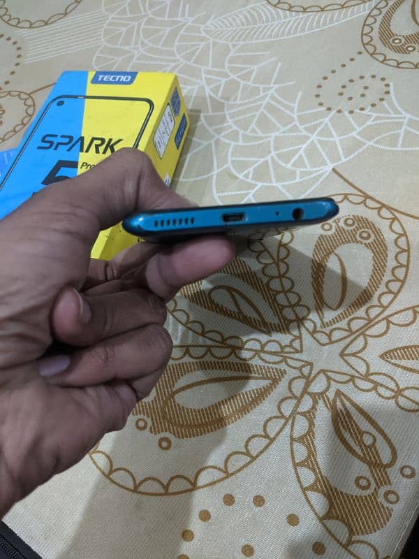 Techno Spark 5 Pro 4/64 with box better than redmi A1+ A2+ 6