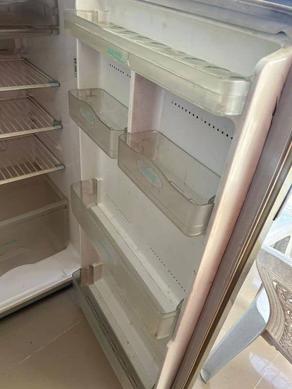 Hitachi Refrigerator 2