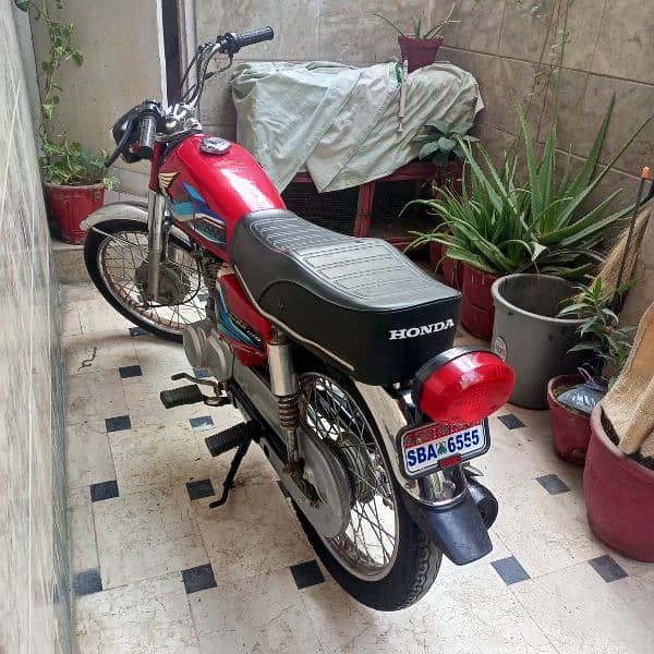 cg Honda 125 2016euro Red like new bike 2