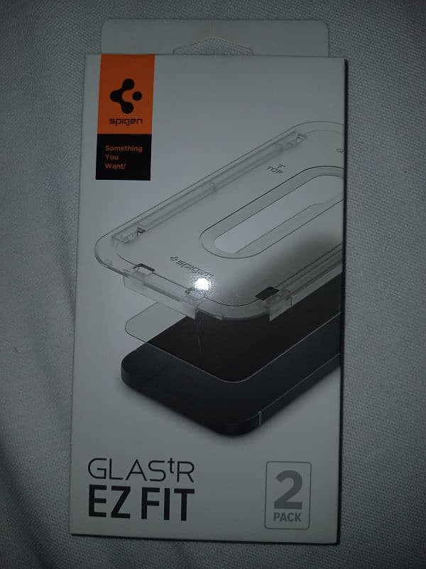 iphone 14 pro spigen glastr ez fit  screen protector 0