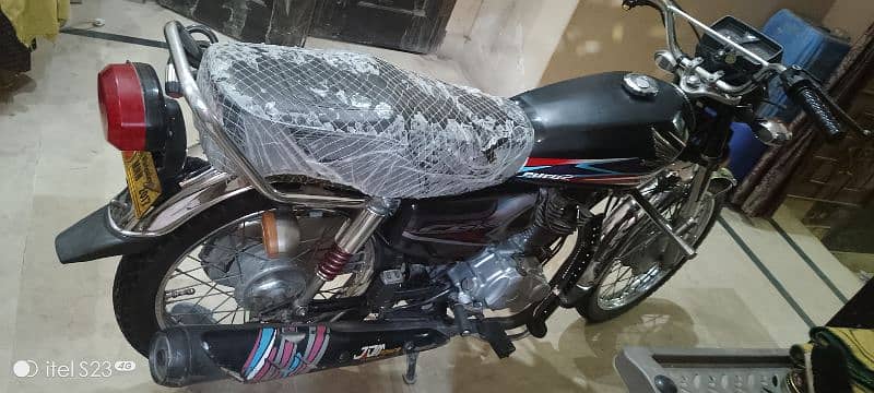 Honda CG 125 in black good condition 2