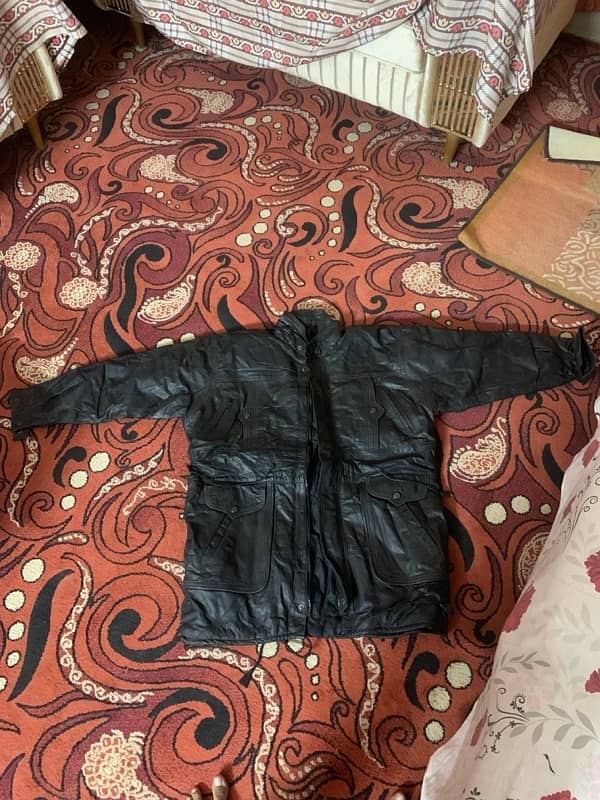 L SIZE VINTAGE BLACK LEATHER JACKET 10/9 condition 2