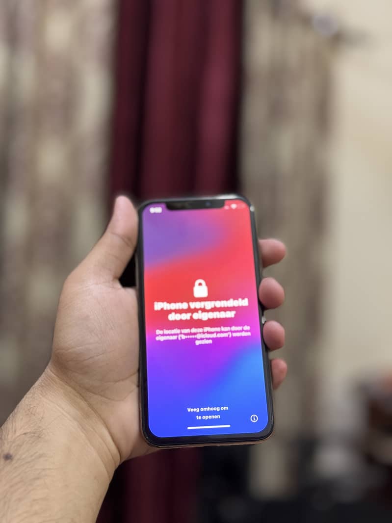 Apple iPhone XS 256gb cloud lock 4