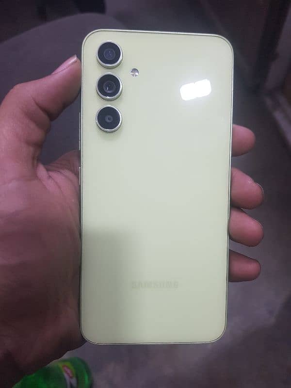 samsung A54 5G 10/10 sale. . . . 8 month plus wrnty orignal cable. . . . . 0