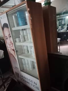 Ladies Beauty Saloon Complete Stuff for Sale