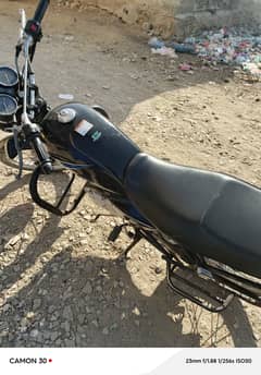 Suzuki GS 150 2023