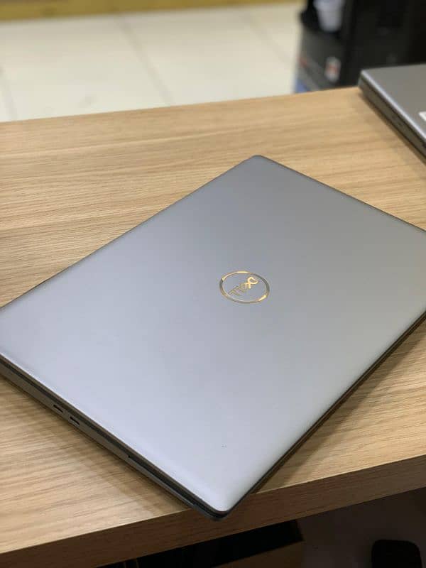 Dell Precision 7550 Laptop 1