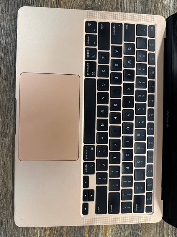 MacBook air 13.3’ M1 2021 6