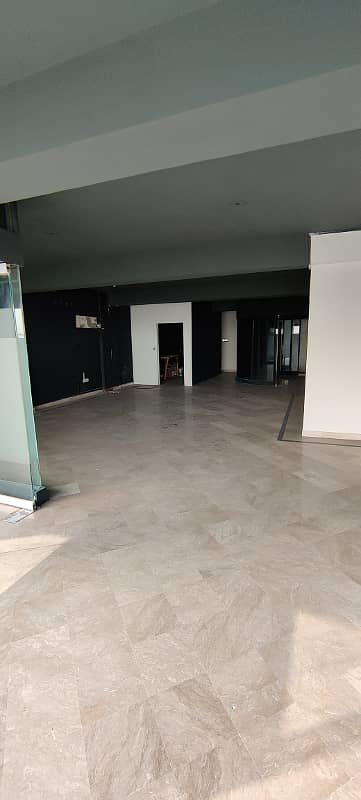 1 Kanal Floor Suitable For Gym, Warehouse, IT Office, Call Center Near DHA Phase1 2