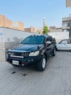 Toyota Hilux 2013