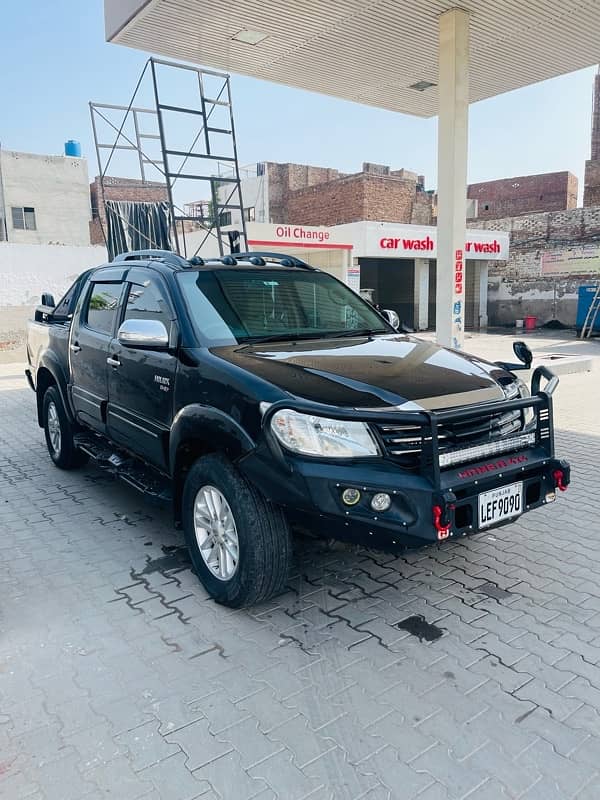 Toyota Hilux 2013 3