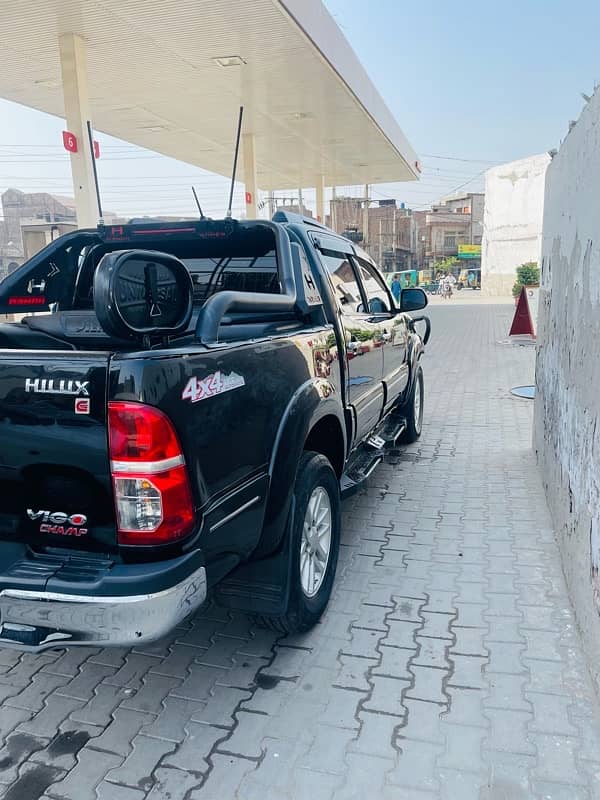 Toyota Hilux 2013 4