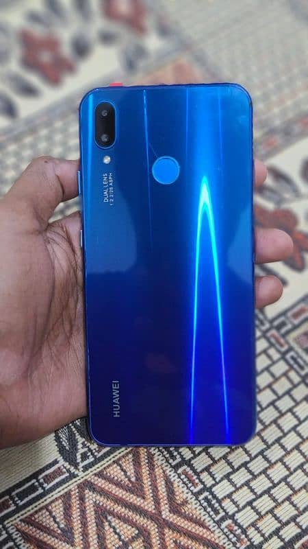 Huawei nova 3i 0