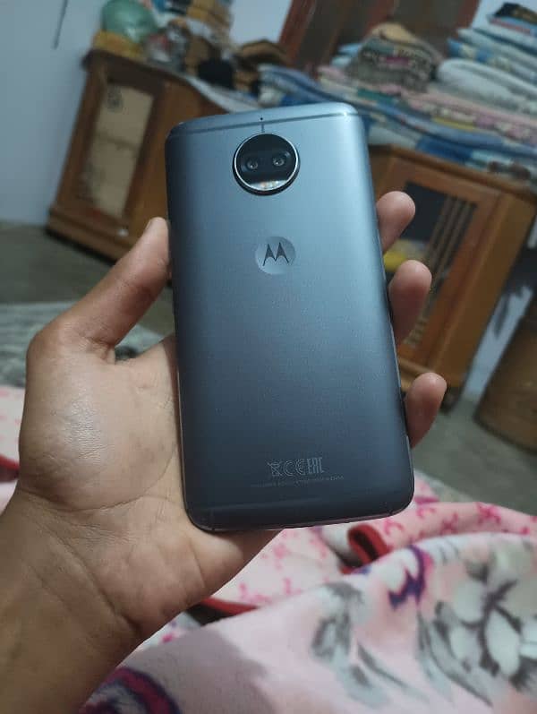 I'm Selling My Moto G5s Plus 3