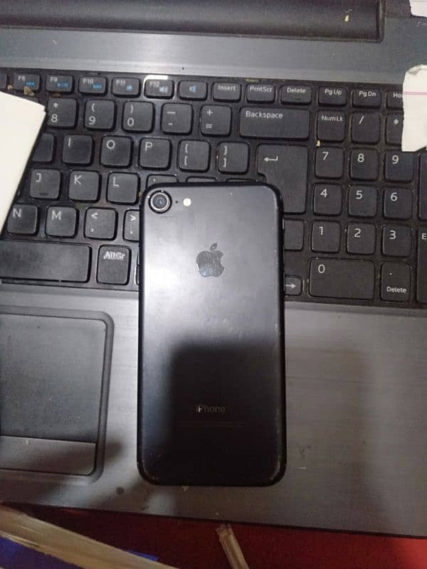 IPhone 7 Non-PTA 32 Gb 4