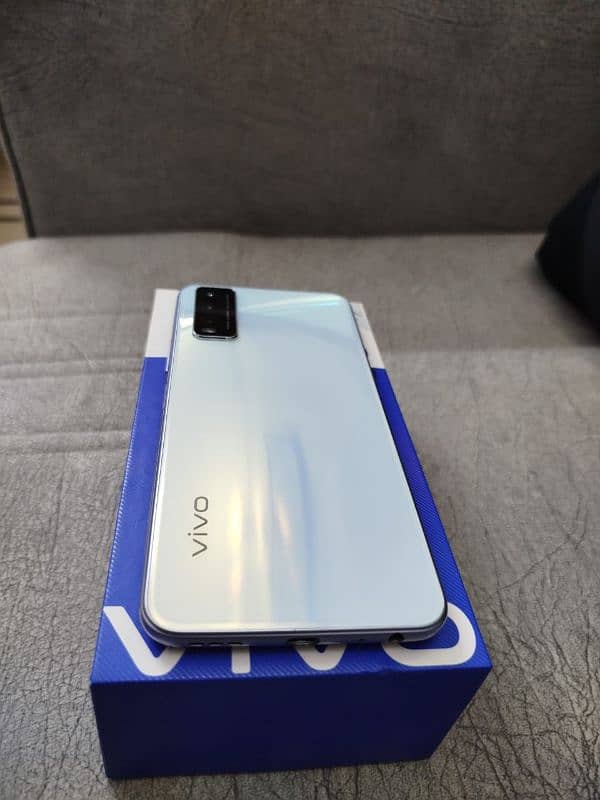 Vivo Y20 4/64 blue 5