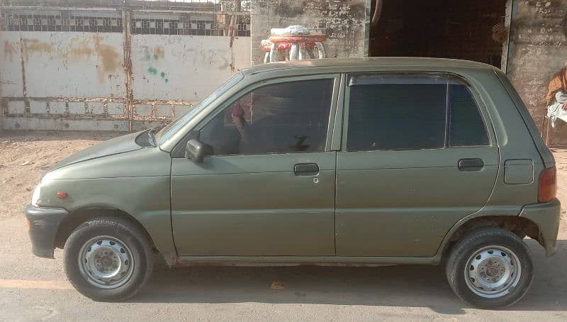 Daihatsu Cuore 2003 3