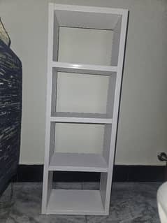 Strong wooden white bookshelf with 4 compartments