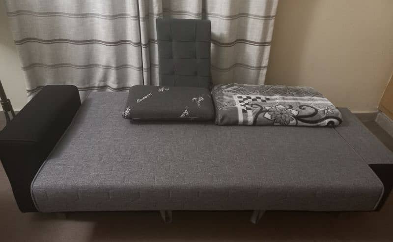 Sofa Bed / Top Quality Molty Foam / 6 feet × 3.5 feet / Good Condition 0