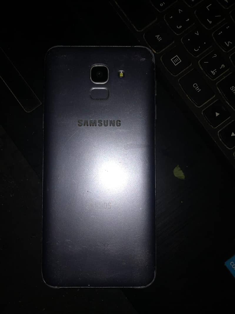 Samsung Mobile J6 0