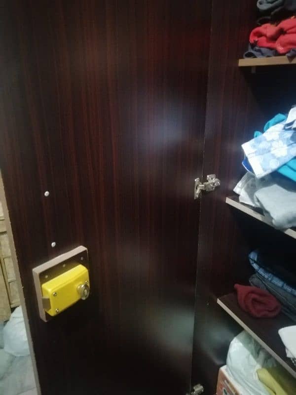 good condition cabinet urgent for sale 1