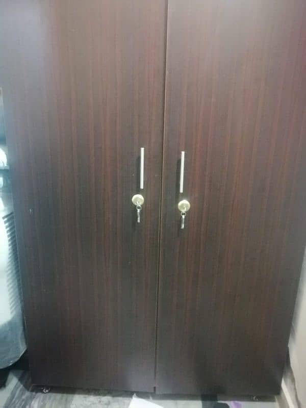 good condition cabinet urgent for sale 6