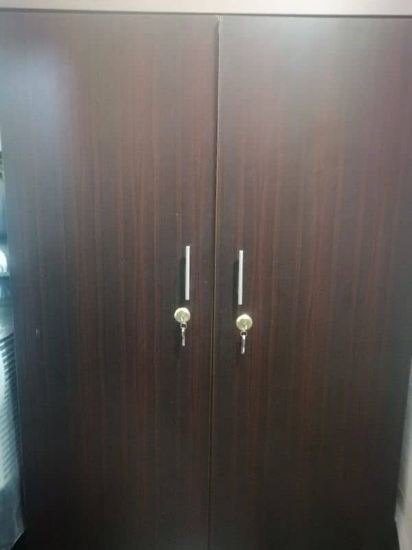 good condition cabinet urgent for sale 8