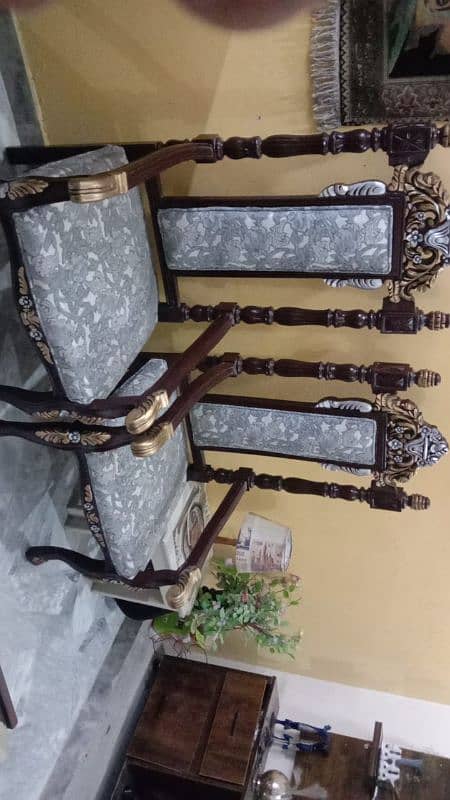 king size 2 bed room chairs made of chinoti wood 2