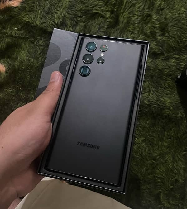 samsung s22 ultra 12/256 with box 0