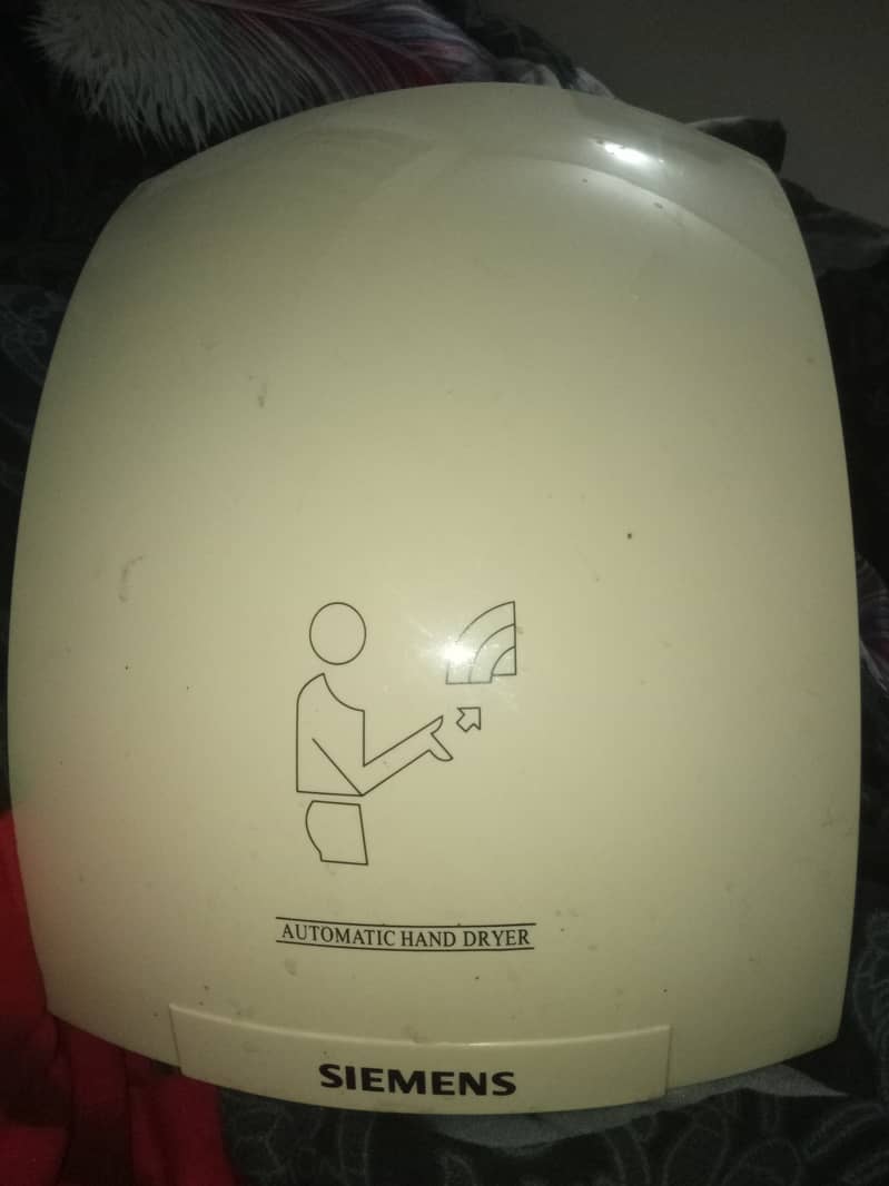 10 condition wash from hand dryer 2