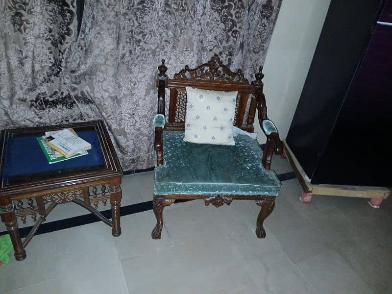 chinoiti sofa set and chair 1