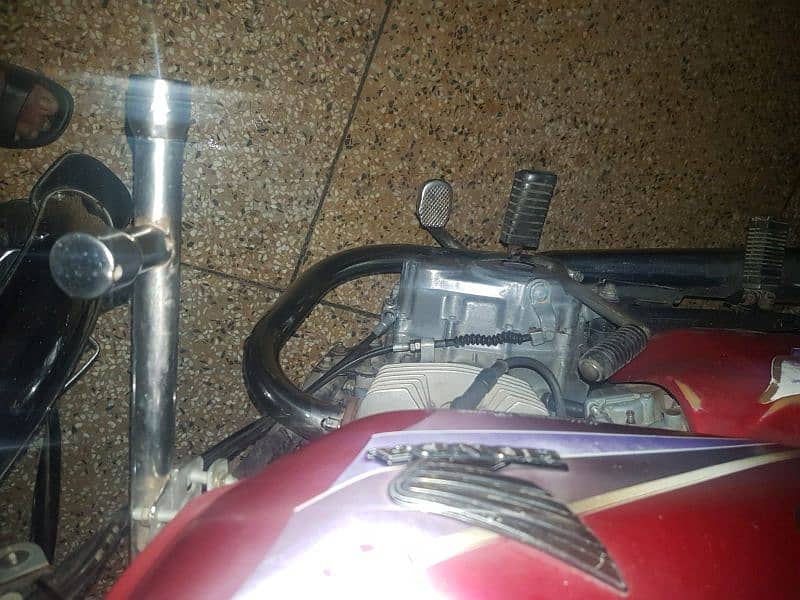 Honda 125 2001 model Punjab number 6