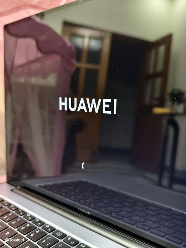 Huawei Matebook 16 - AMD Ryzen 5800H - 16 GB Ram 6