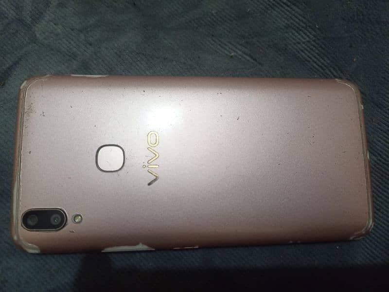 VIVO Y90 1