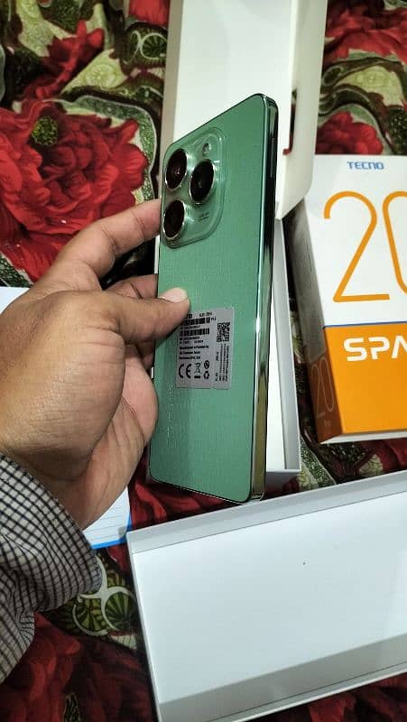 I m selling my new Tecno Spark 20 Pro. . . . just 1.5 month used. . . 2