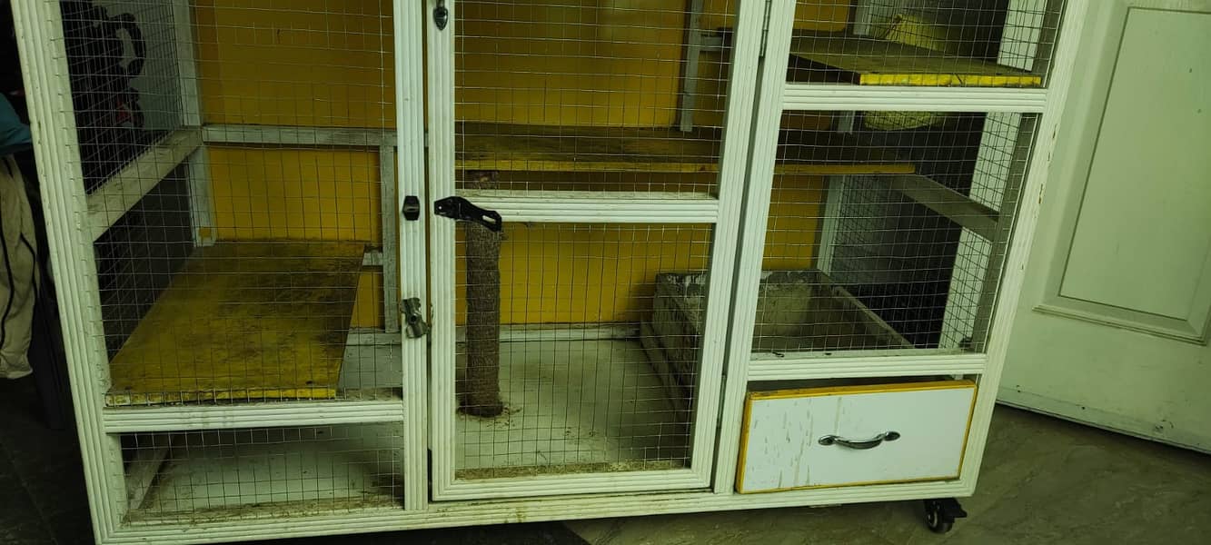 Beautiful cat cage with litter box inside 0