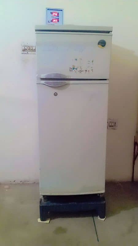 Philip Refrigerator For Sale Original Condition 4