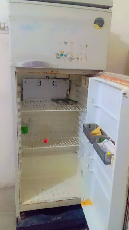 Philip Refrigerator For Sale Original Condition 5