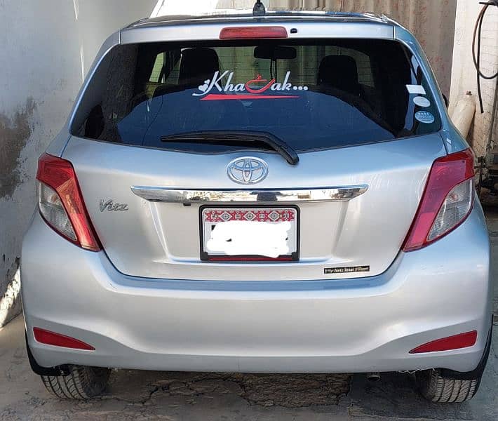 Toyota Vitz 2011 1