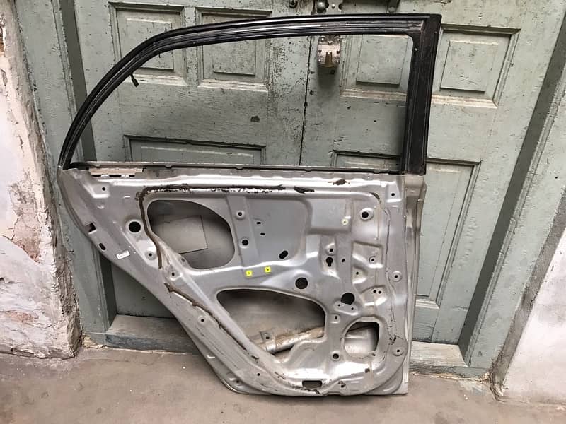 2016 Corrolla Accidented Original Door 2