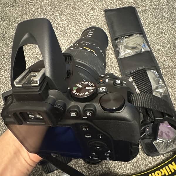 DSLR Nikon D-3500 Very Good Condition 1