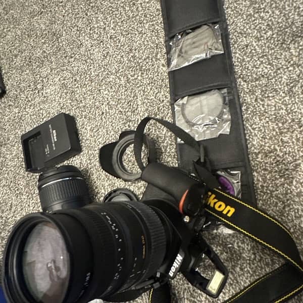 DSLR Nikon D-3500 Very Good Condition 6